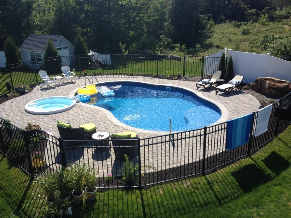 Custom Swimming Pool Designs in Windham NH 